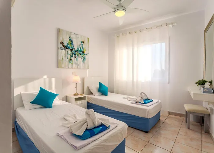 H&o Sea & Sun * 파포스