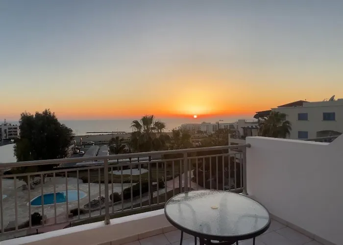 H&o Sea & Sun * 파포스